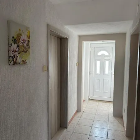 Apartments Kralj Zvonimir Jadranovo Exterior photo